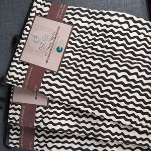 Black White Kitchen Dish Towel Cotton Urban Modern Washable Set